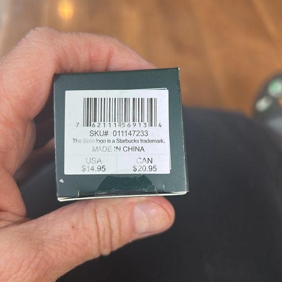 2023 Starbucks Holiday Silver Chrome Cold Cup Keychain/Tree Ornament NIB - Picture 3 of 3